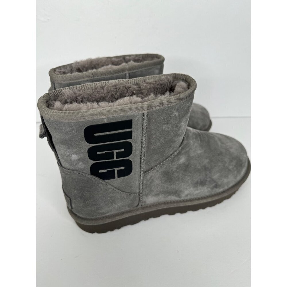 NEW UGG Classic Mini UGG Rubber Logo Grey Boot Suede Sheepskin EU 42 US 11 UK 9 - Picture 5 of 9
